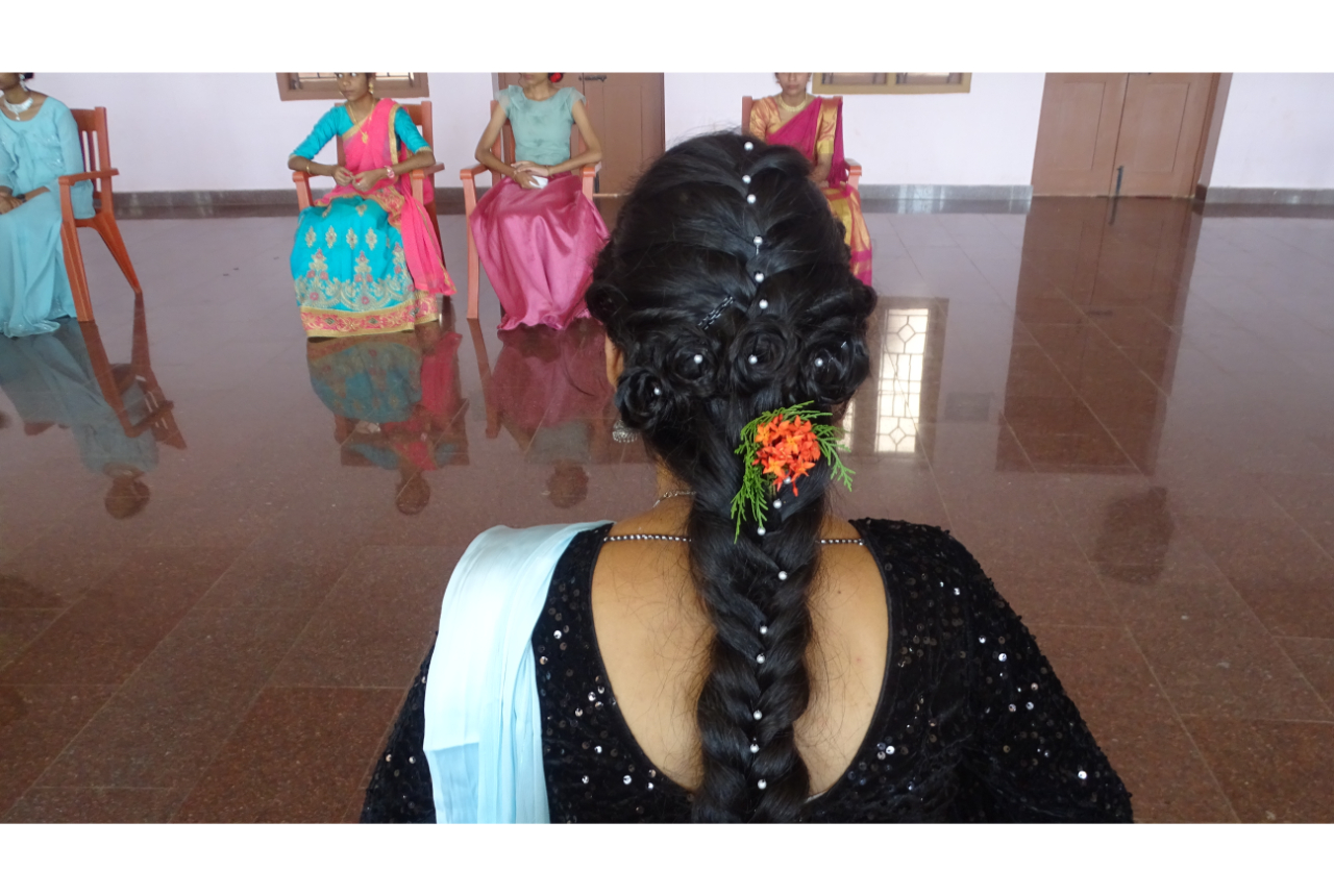 Village Barber Stories: Telugu village women long hair style | Street hair